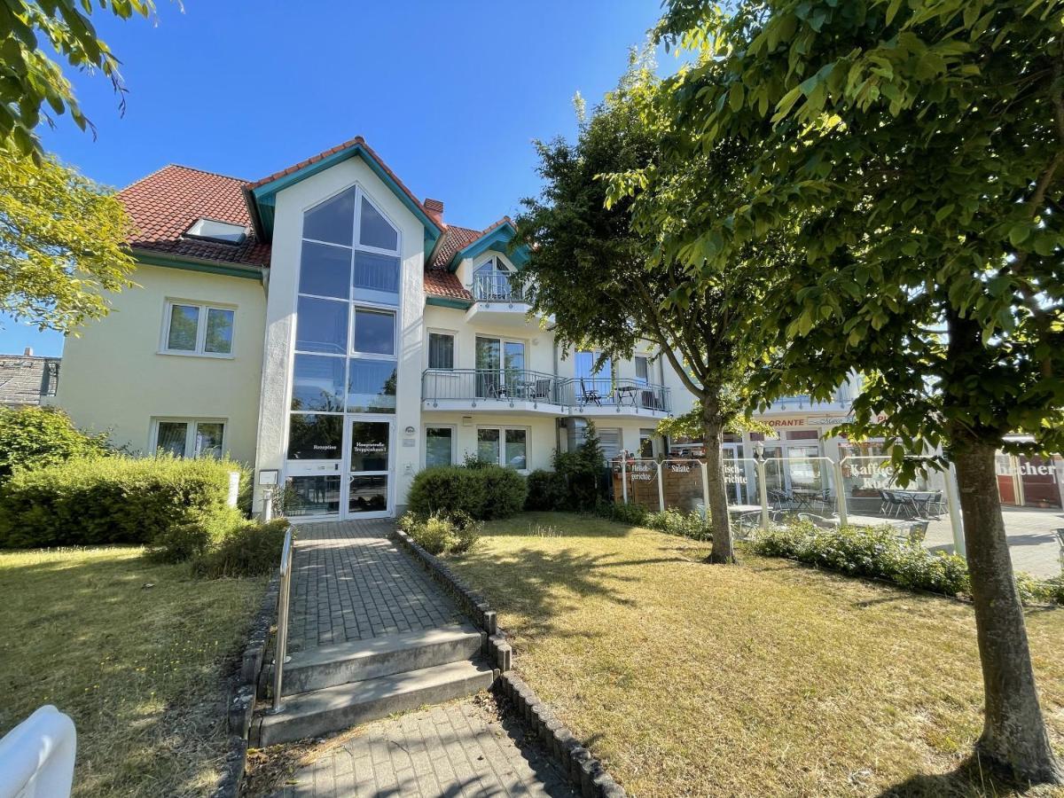 Apartment Diana Mit Terrasse Zempin Esterno foto